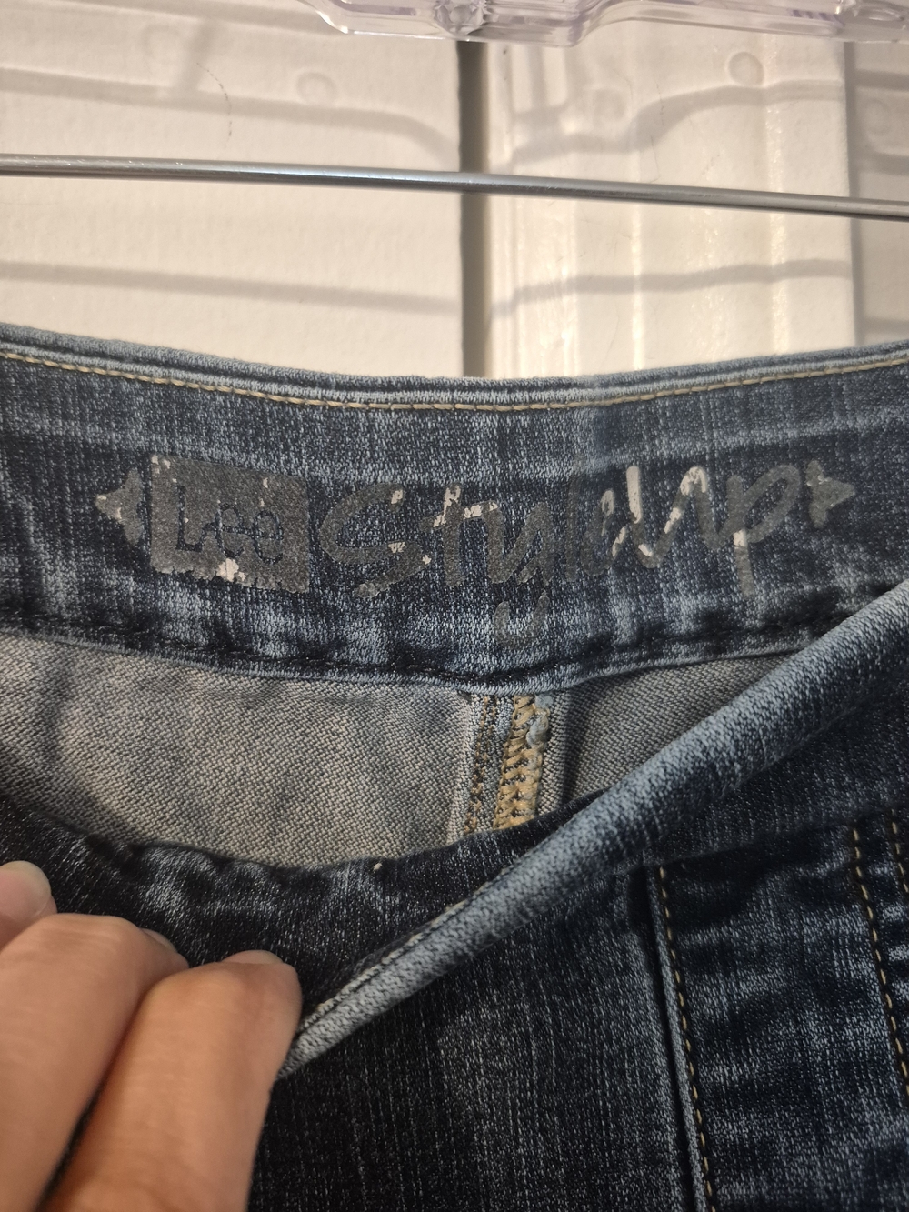 Lee's Size 12 Dark Wash Stretch Denim Capris - Picture 4 of 7
